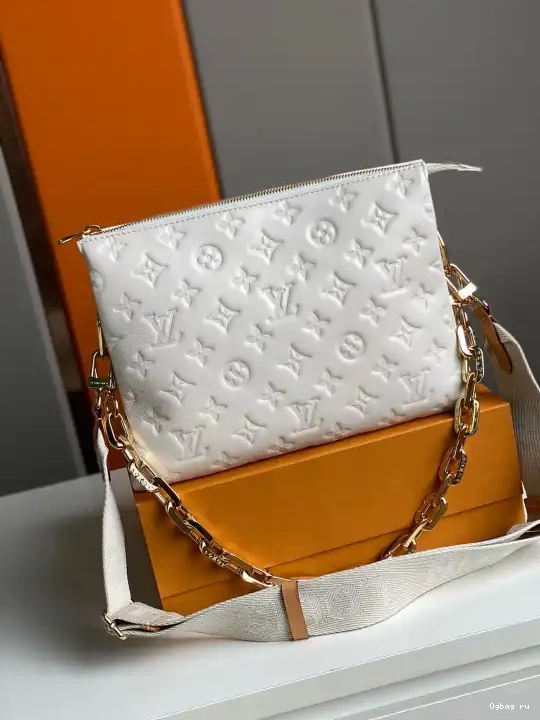 PM LOUIS VUITTON COUSSIN 0630